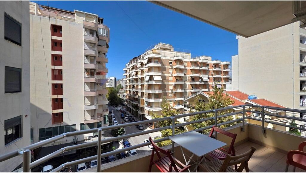 🏡 APPARTAMENTO 1+1 IN AFFITTO – LUNGOMARE, VLORË 🌊