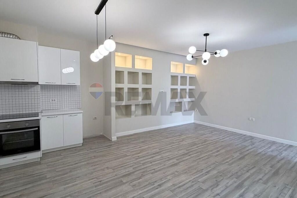 Apartament per shitje 1+1 te Rruga e Barrikadave