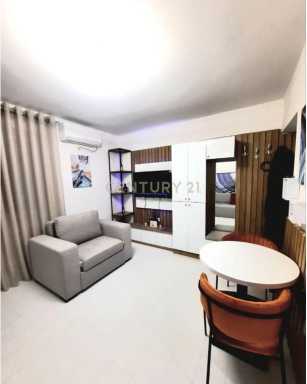 MONOLOCALE MODERNO IN VENDITA – ALI DEMI, TIRANA