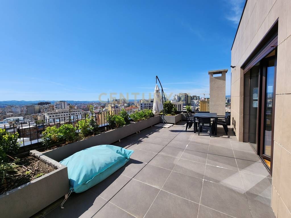APARTMENT FOR RENT ON BARRICADE STREET