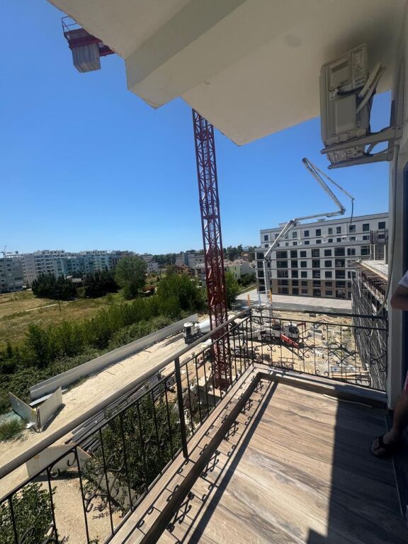 Shitet Apartament 1+1 në Rrugën Viena, Golem