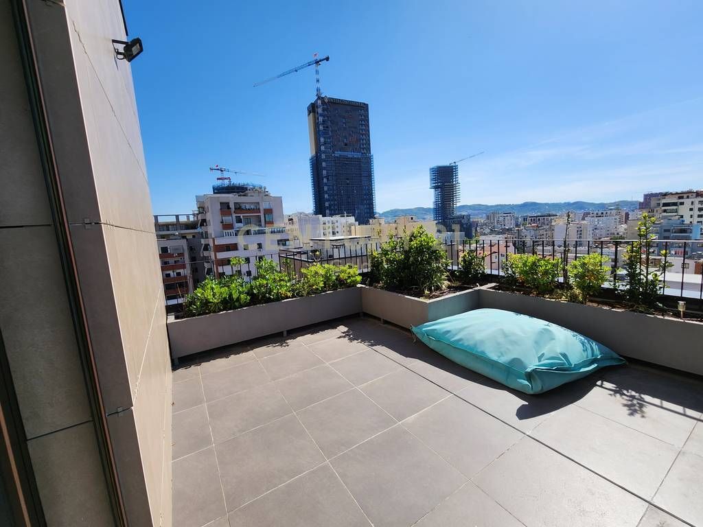 APARTMENT FOR RENT ON BARRICADE STREET