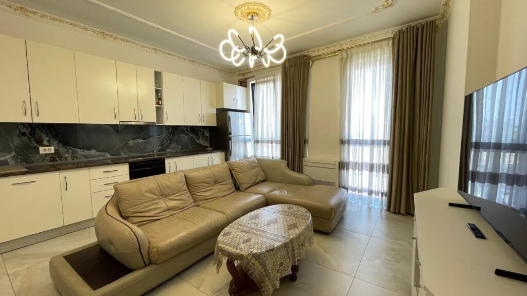 QERA, APARTAMENT 2+1+2, 5 MAJI, TIRANE(530581012-34)