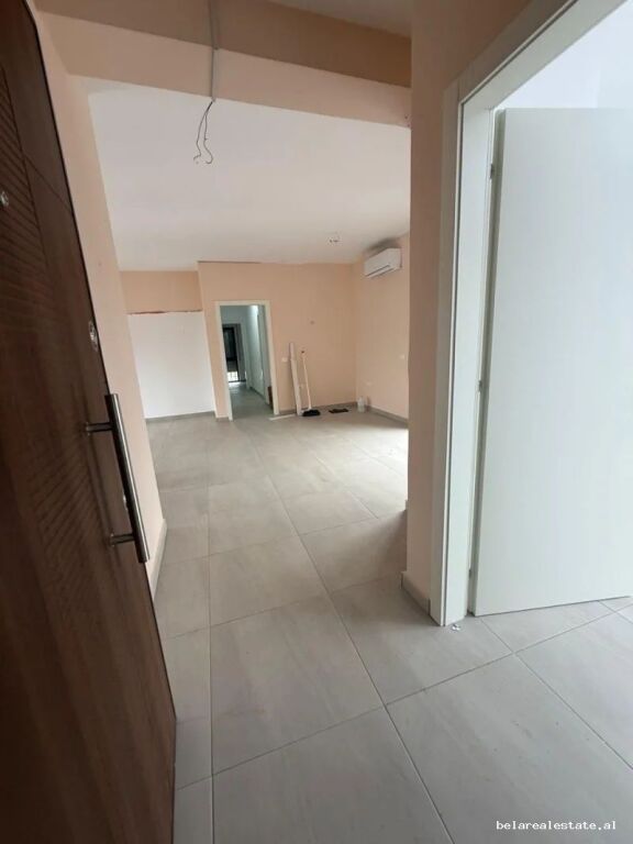 Zyre me qera 3+1 tek Selvia (ID BZ21038) Tirane