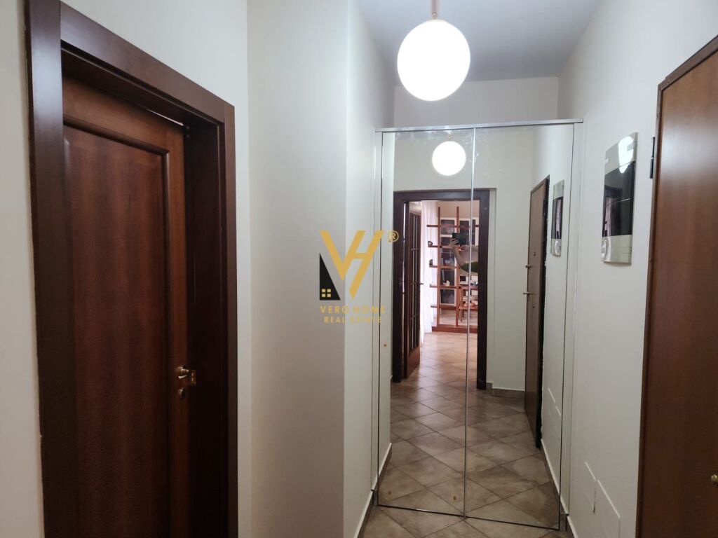 JEPET APARTAMENT 2+1+BLK ME QERA TEK ISH GARDA 1.500 EURO