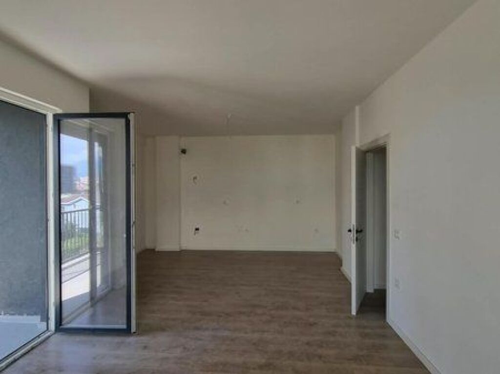Shitet, Apartament 2+1+Post Parkimi, Albulena Residence, Paskuqan.
