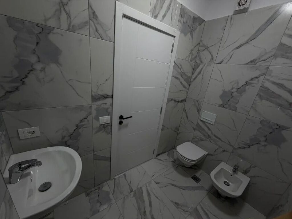 Appartamento 3+1 in affitto – Via 5 Maji, Tirana 📍