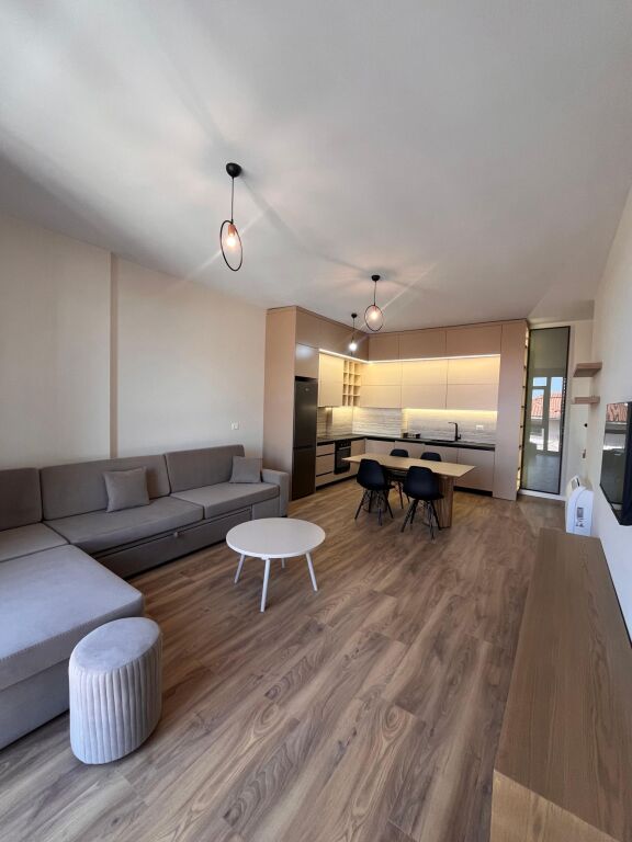 Affitto | Apartament 2 + 1 | Siri Kodra | 1000 €/mese