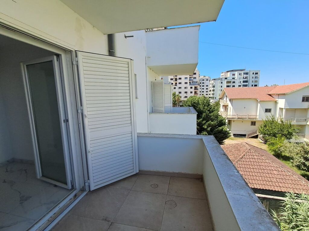 SHITET APARTAMENT 3+1+2 NE PLAZHIN ILIRIA, DURRES