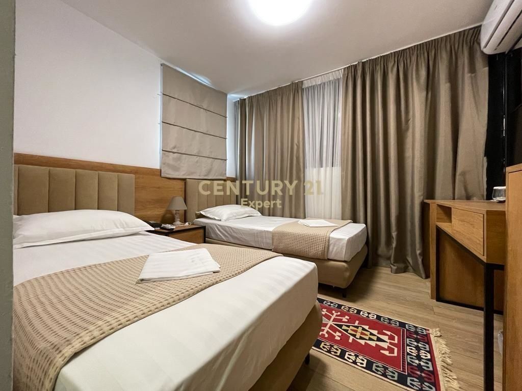 JAPIM ME QIRA HOTEL PRANË HIPOTEKËS, TIRANË!