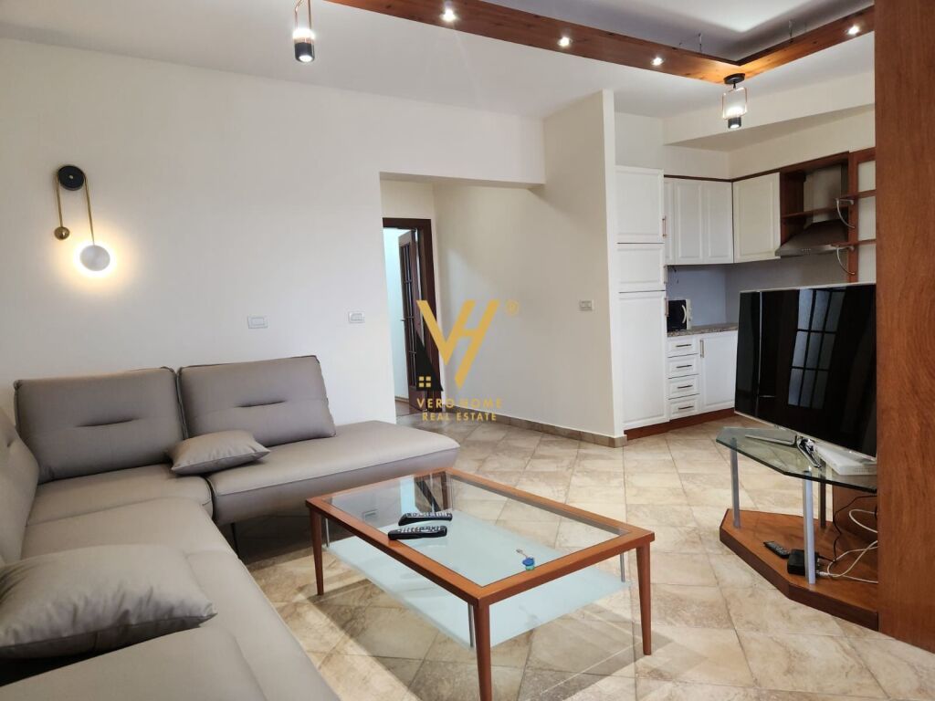 JEPET APARTAMENT 2+1+BLK ME QERA TEK ISH GARDA 1.500 EURO