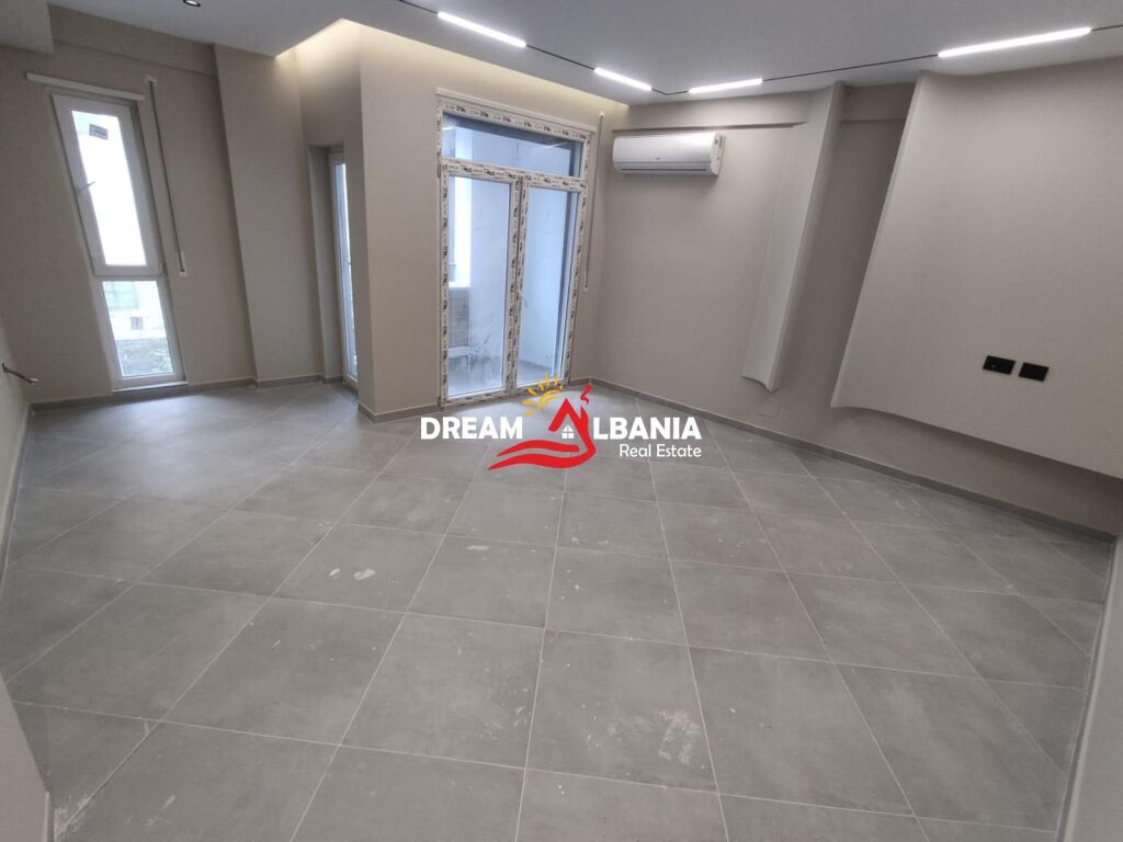 Jepet Apartament 2+1+2wc me Qera ne Rrugen 5 Maji prane Concord Center ( ID 42215523 )