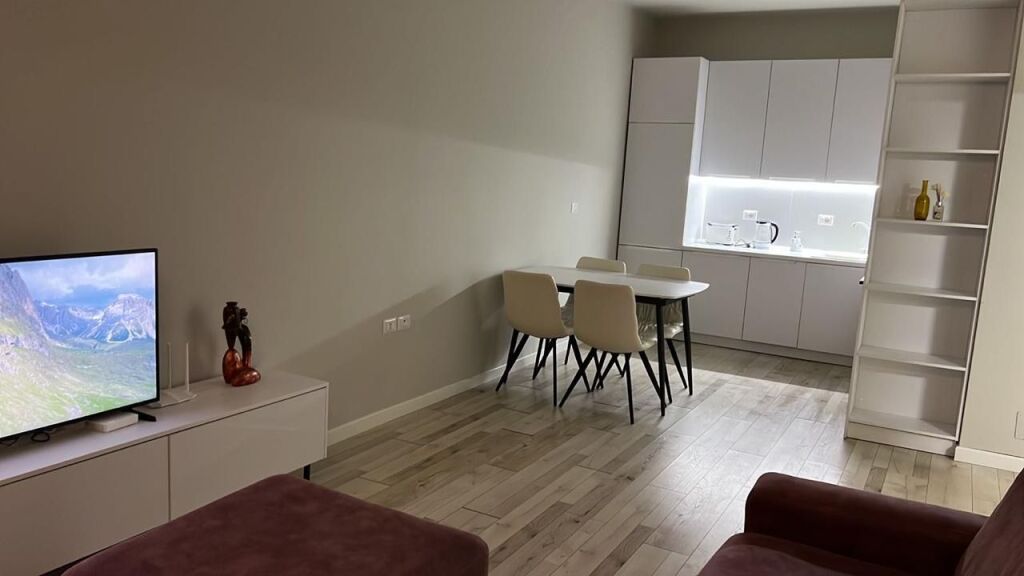 Appartamento in Affitto in Lungomare Vlora “Cameria   ” ,Strada