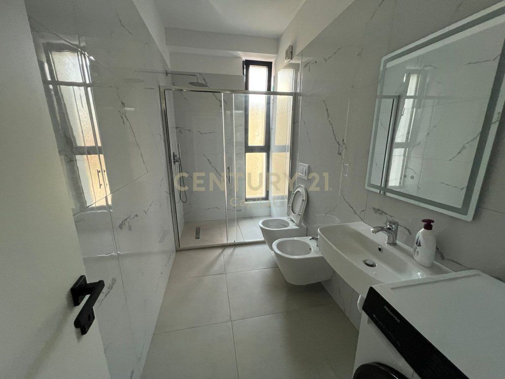 Apartament 1+1 me qira pranë SPAK, godinë e re! 600 € /Muaj 55,000 Lekë /Muaj