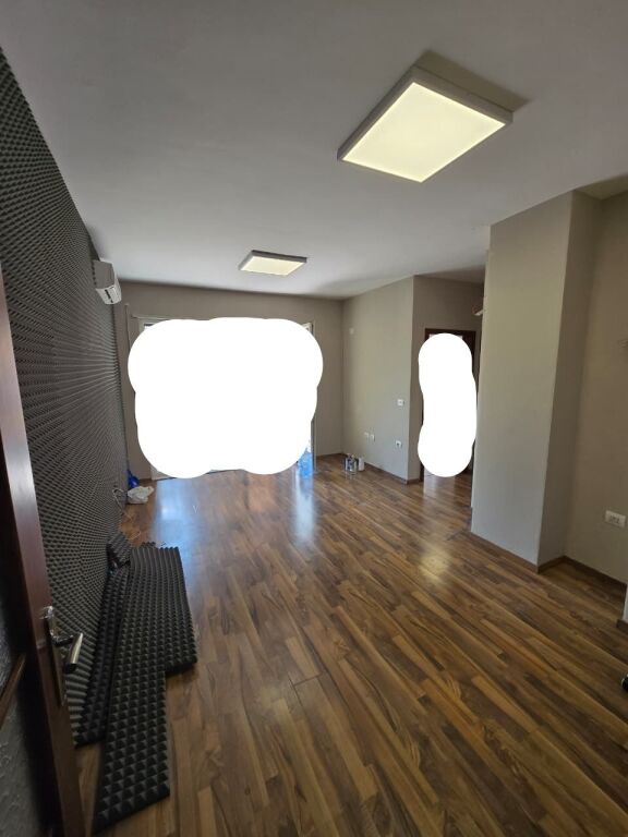 AMBIENT PREMIUM PËR ZYRË / KLINIKË – 145 m² + 2 PARKIME   ID 5400