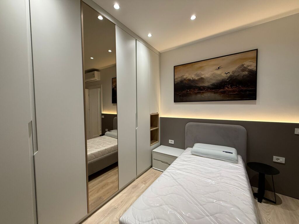 📣 QERA SUPER Apartament 2+1+Post parkimi 📍 Golden Tower Residence 🛣️ Rruga “Mine Peza”     💶 Cmimi 1500 euro /Muaj Bruto