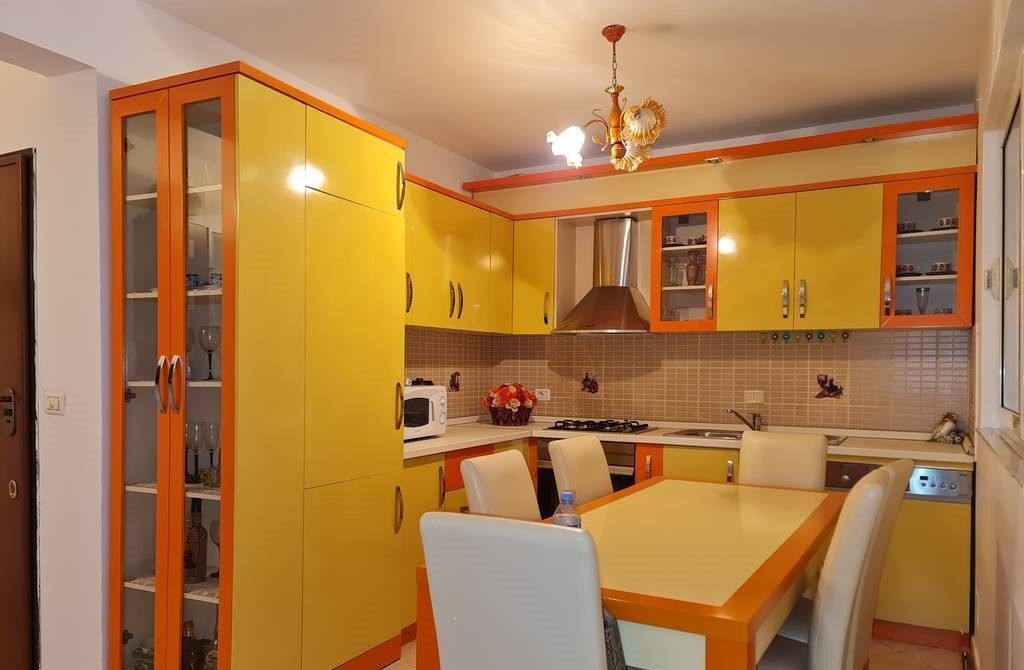 Appartamento 2+1 In Vendita nel complesso Malazjan - Tirana. 130.000 €