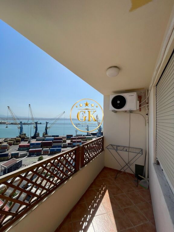 20707381🏢 JEPET ME QIRA APARTAMENT 1+1+2 – PRANË PORTIT, DURRËS