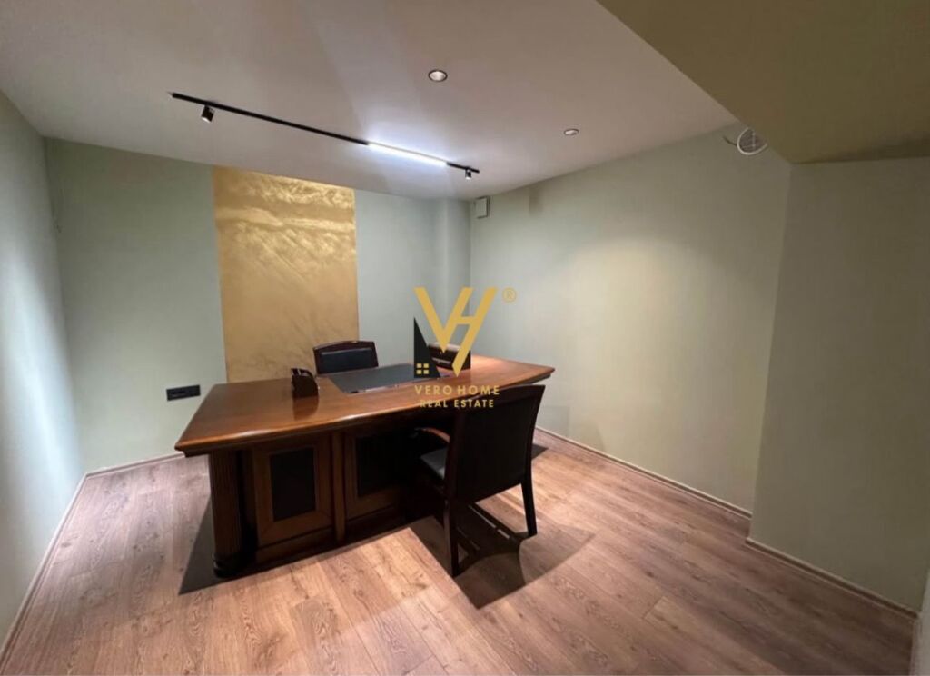 UFFICIO 40 M2 IN AFFITTO A MYSLYM SHYRI 55.000 LEKE