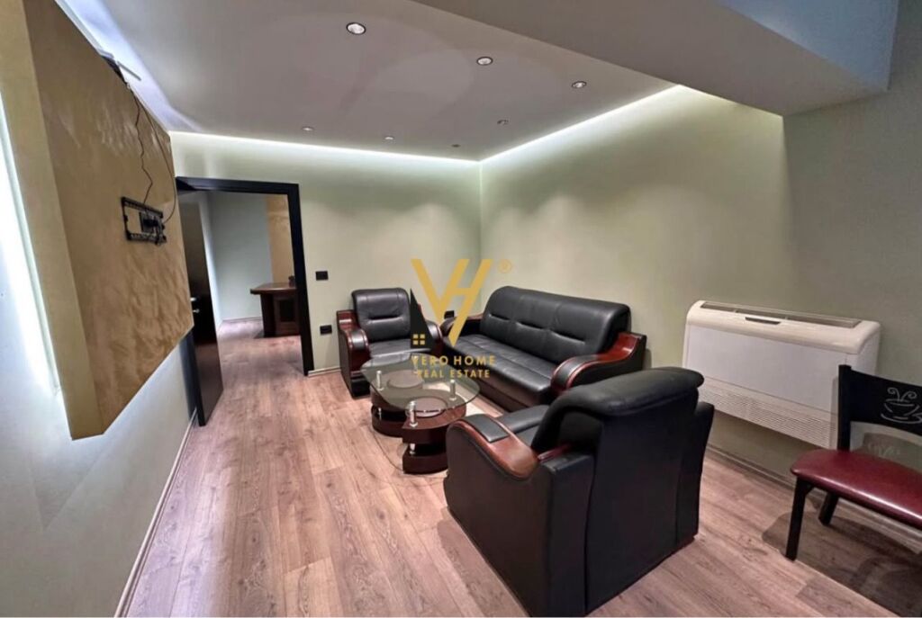 UFFICIO 40 M2 IN AFFITTO A MYSLYM SHYRI 55.000 LEKE