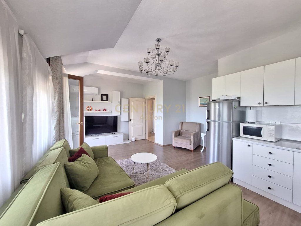 Apartament 2+1 Me Qira në Liqeni i Tiranës, Tiranë - 800€ | 120 m²