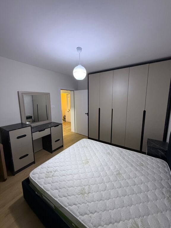Shitet apartament 2+1 ne rrugen Ferit Xhajko
