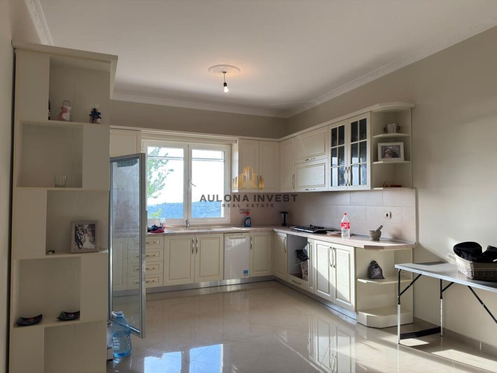 CASA A DUE PIANI CON VISTA MARE - BABIC E MADHE VLORA