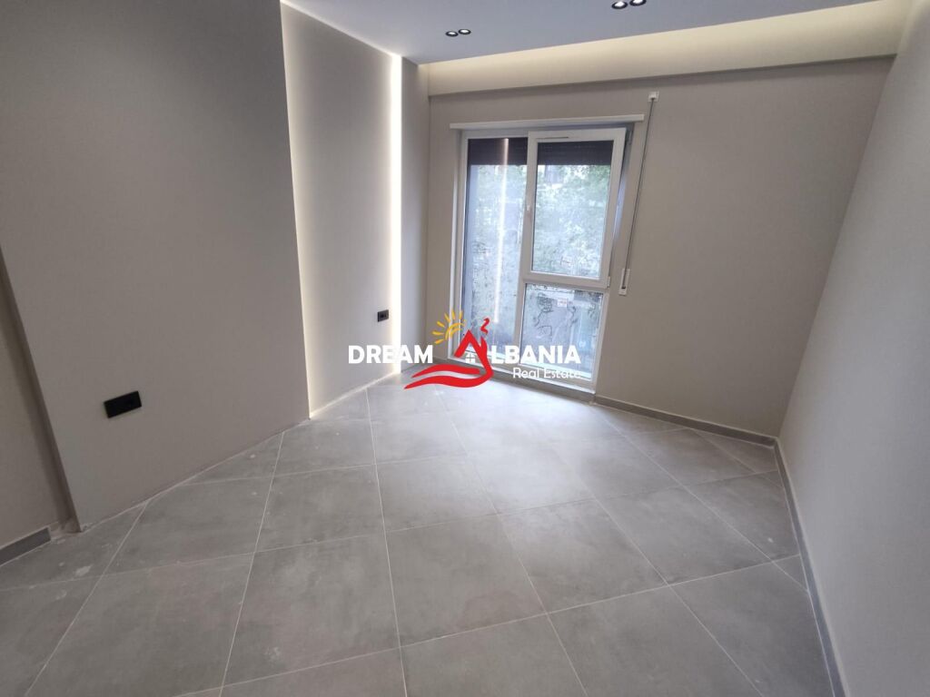 Jepet Apartament 2+1+2wc me Qera ne Rrugen 5 Maji prane Concord Center ( ID 42215523 )