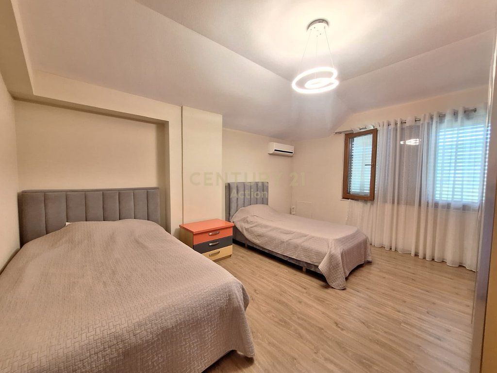 Jepet me qera Apartament 2+1 tek Liqeni i Tiranes