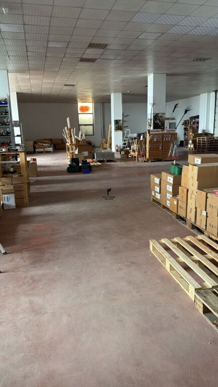 MAGAZZINO IN AFFITTO 1000 M2 KASHAR 400.000 LEKE FH-89905
