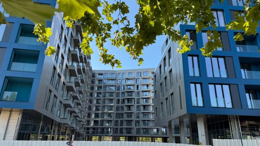 🏢 SHITET APARTAMENT 1+1 – GOLDEN GATE, ALI DEMI