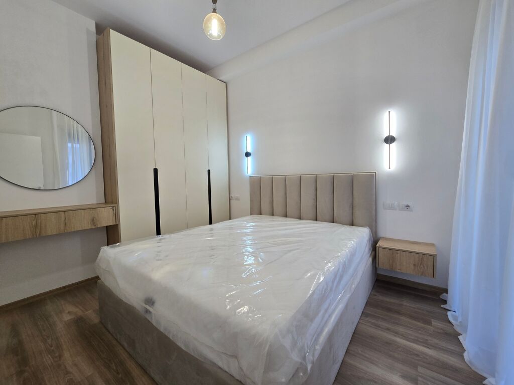 AFFITTASI APPARTAMENTO 1+1 VICINO AL PALAZZO CON FRECCIA