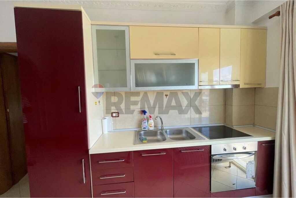 🏡 APARTAMENT 1+1 ME QIRA – PRANË GJYKATËS, VLORË 📍