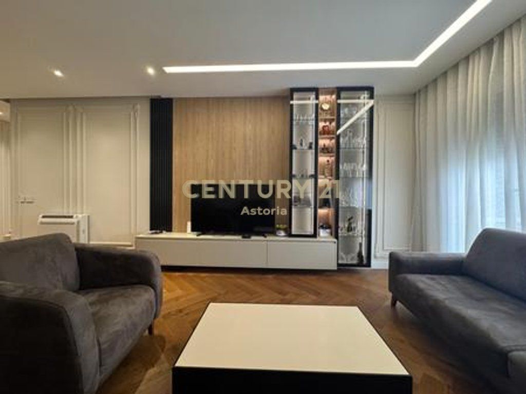 Jepet me qira apartament premium 2+1+2+2 ballkone me post parkimi te Olympic Residence Tirana 2,500 € /Muaj