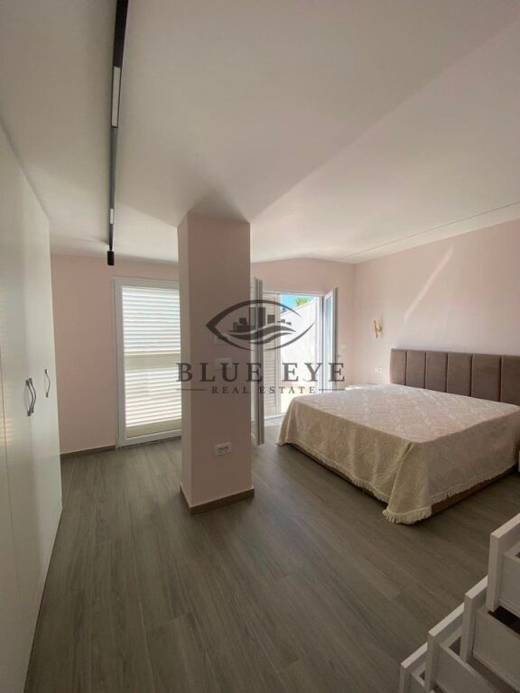 Apartament 1+1 me Qira – Spitallë, pranë Postës Shqiptare!