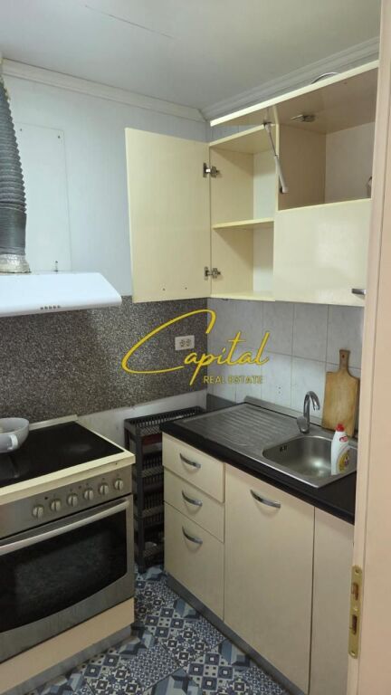 APARTAMENT ME QIRA 2+1 ISH TREGU ELEKTRIK 40.000 LEKE