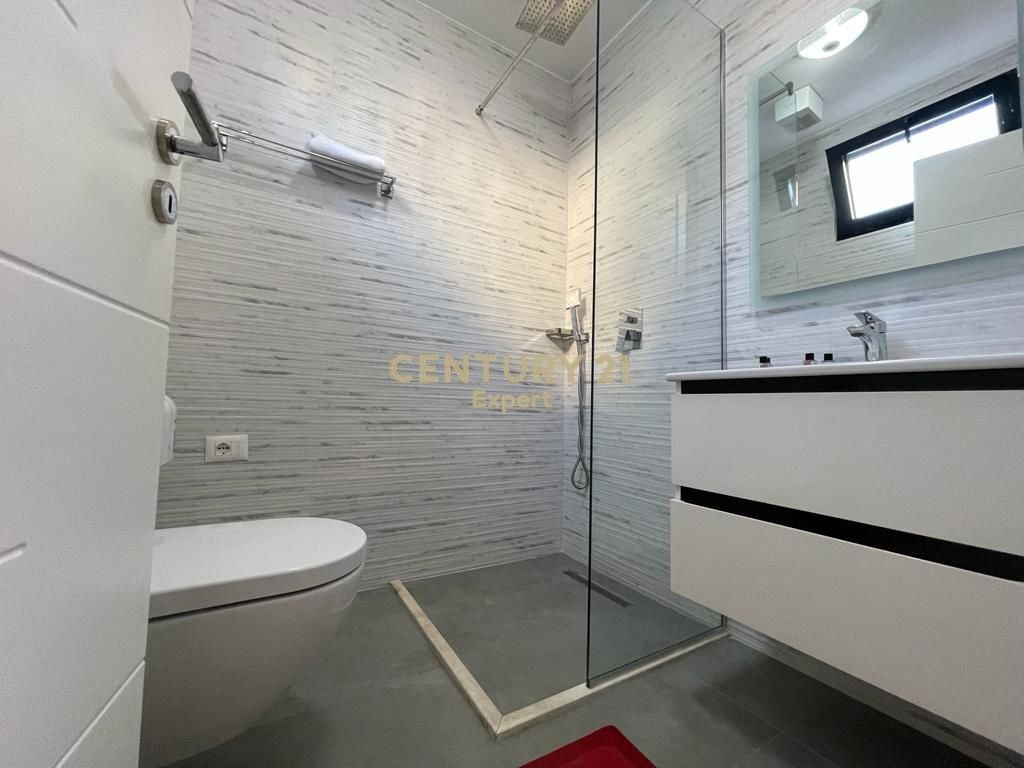 JAPIM ME QIRA HOTEL PRANË HIPOTEKËS, TIRANË!