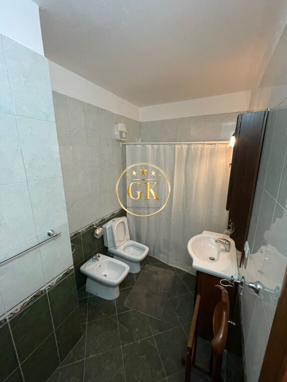 20707381🏢 JEPET ME QIRA APARTAMENT 1+1+2 – PRANË PORTIT, DURRËS