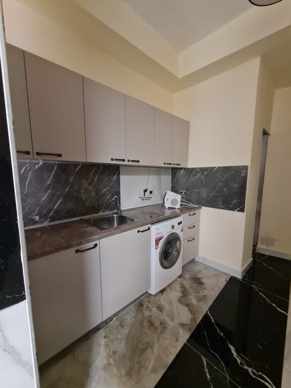 APARTAMENT ME QERA 1+1 ALI DEMI 40.000 LEKE FH-89774