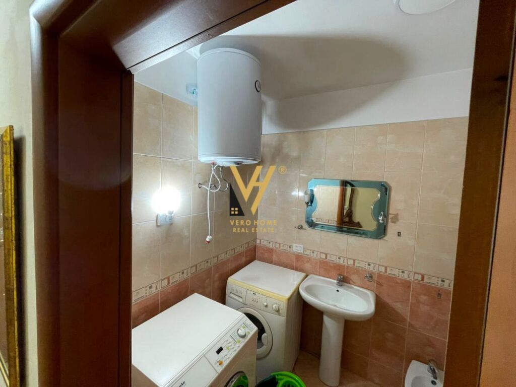 JEPET APARTAMENT 2+1+2+BLK ME QERA TE 5 MAJI 55.000 LEKE