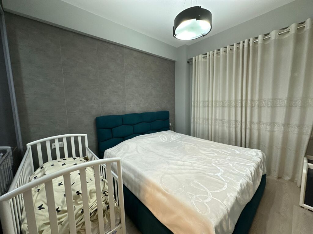Shitet, Apartament 2+1+2 , Liqeni i Thate, Tirane . Empire73308