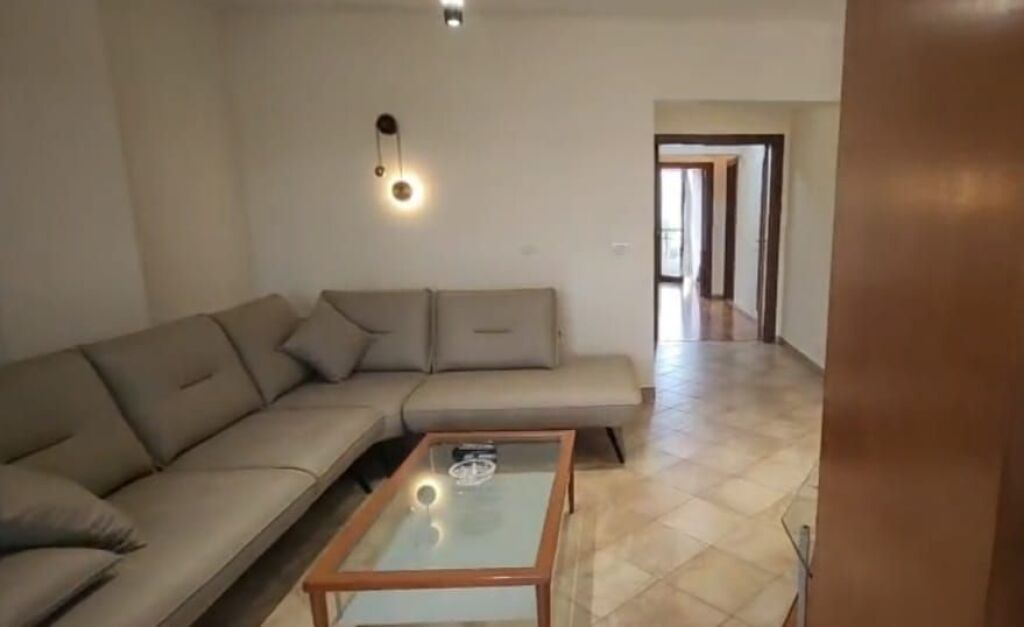 SUPER APARTAMENT ME QIRA NË RRUGËN IBRAHIM RUGOVA, PRANË GARDEN SE REPUBLIKËS   ID 5396