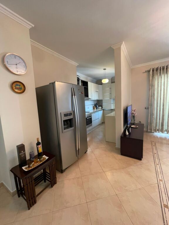 Apartament 2+1 per qirtek rruga Ismail Qemali!