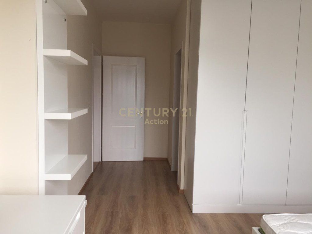 Appartamento 2+1 In Affitto nel Giardino Botanico Zoologico, Tirana - 600€ | 120 m² 600 € /Mese 60,000 Lek /Mese