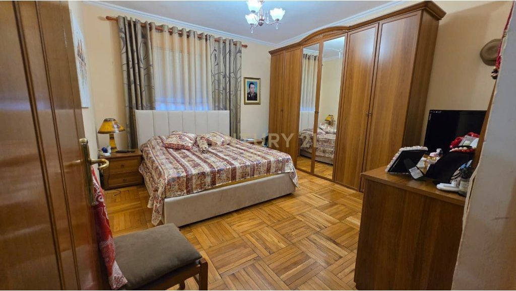 🏡 **FOR SALE APARTMENT 3+1+2 – XHAMLLIK**