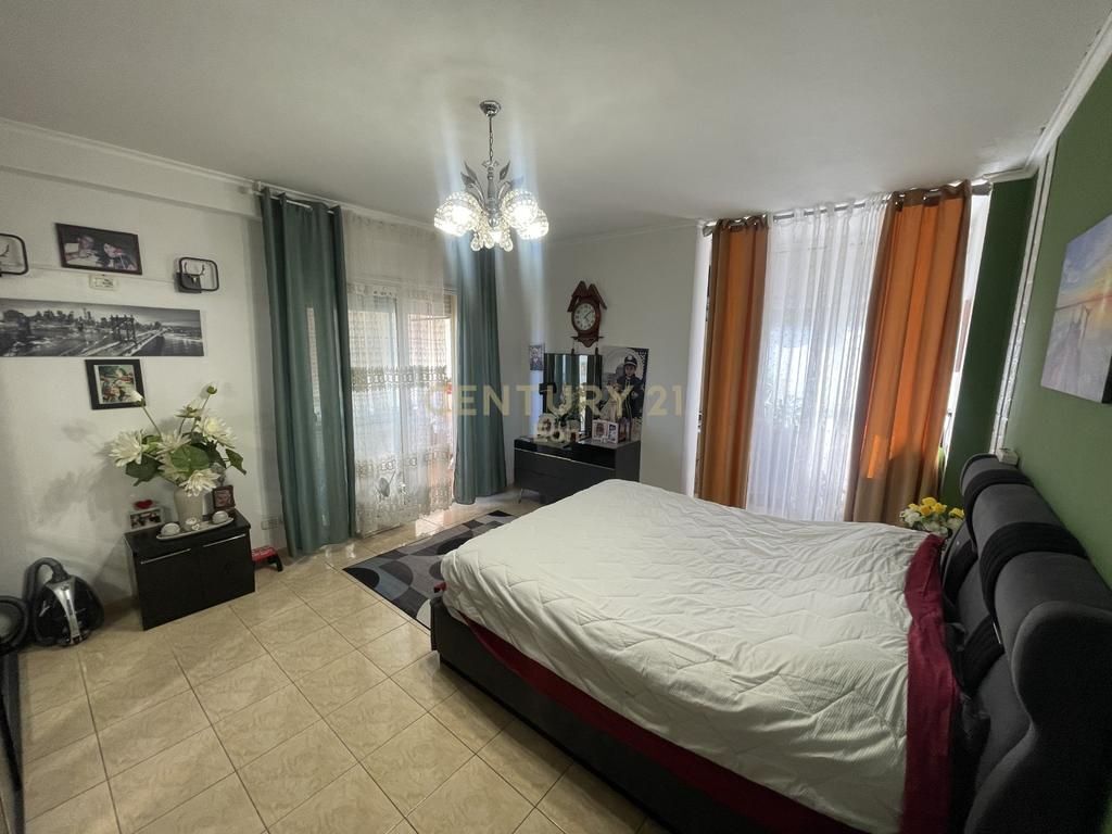 Apartament 1+1 Me Qira tek Vila e Zogut, Durrës !