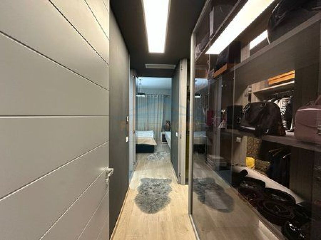 Shitet, Apartament 2+1 , Liqeni i Thate, Tirane