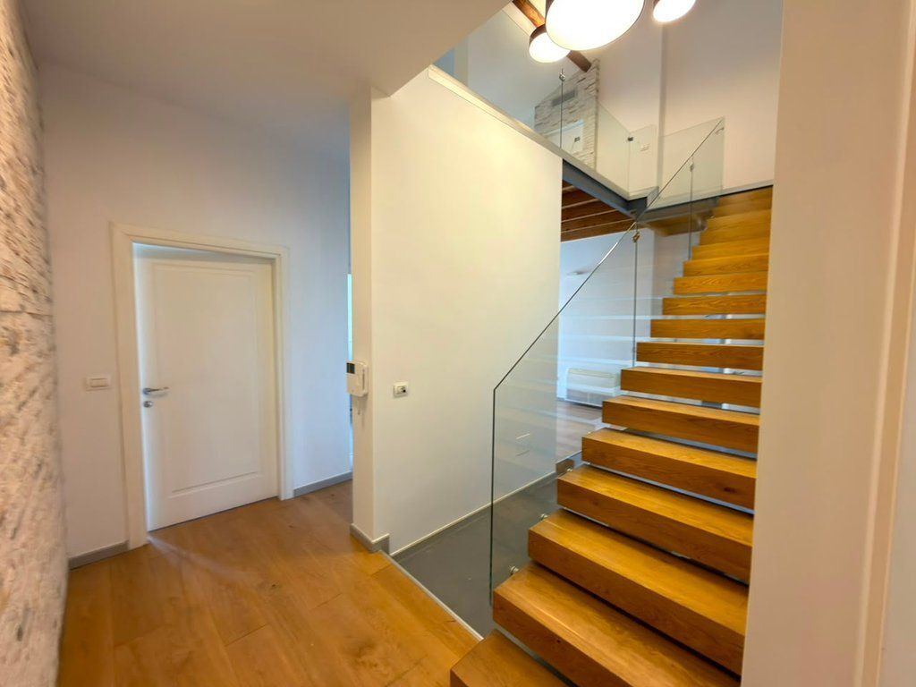 Office for Rent in Business Building | 180 m² Duplex!