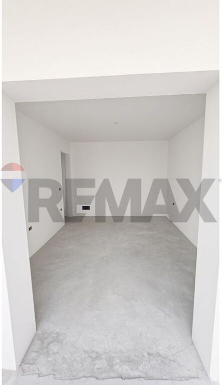 SHITET APARTAMENT 3+1 + 2 WC – MYSLYM SHYRI