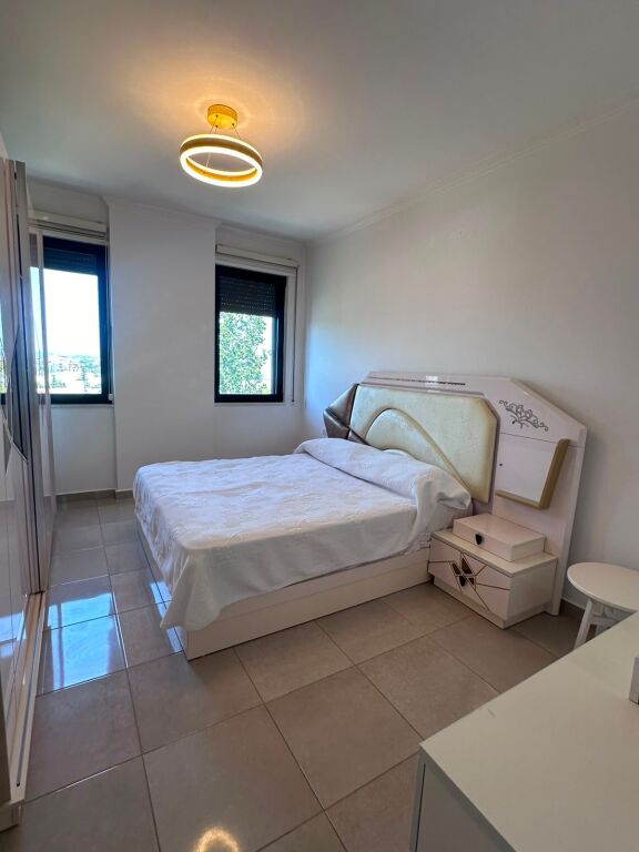 Casa Italia 45,000 leke pallat i ri apartament me qira